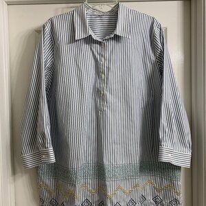 Coldwater Creek Women's Blue Pinstripe Tunic with Embroidered Design, Size 2X